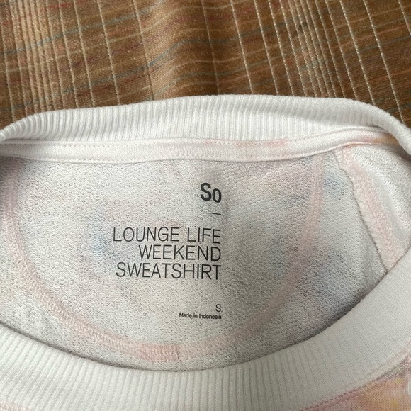 SO Weekend Sweatshirt - Picture 4 of 7